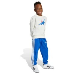 Adidas - Kid's Seas. Essentials Adiraptor Fleece Jogger Set - Tracksuit Trousers -Bergfreunde adidas kids seas essentials adiraptor fleece jogger set tracksuit trousers detail 4
