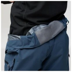 FJÄLLRÄVEN Fjällräven - Bergtagen GTX Pro Trousers - Mountaineering Trousers 20 FJÄLLRÄVEN Fjällräven - Bergtagen GTX Pro Trousers - Mountaineering Trousers -Bergfreunde fjaellraeven bergtagen gtx pro trousers mountaineering trousers detail 8