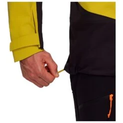 Mammut - Taiss Pro Hardshell Hooded Jacket - Waterproof Jacket -Bergfreunde mammut taiss pro hardshell hooded jacket waterproof jacket detail 10