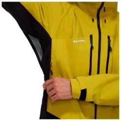 Mammut - Taiss Pro Hardshell Hooded Jacket - Waterproof Jacket -Bergfreunde mammut taiss pro hardshell hooded jacket waterproof jacket detail 12