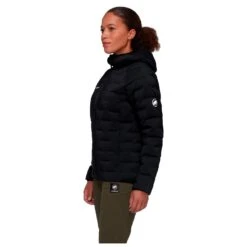 Mammut - Women's Sender Insulation Hooded Jacket - Synthetic Jacket -Bergfreunde mammut womens sender insulation hooded jacket synthetic jacket detail 4