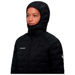 Mammut - Women's Sender Insulation Hooded Jacket - Synthetic Jacket -Bergfreunde mammut womens sender insulation hooded jacket synthetic jacket detail 5