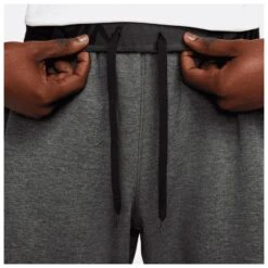 Nike - Therma-Fit Tapered - Tracksuit Trousers -Bergfreunde nike therma fit tapered tracksuit trousers detail 4
