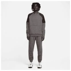 Nike - Therma-Fit Tapered - Tracksuit Trousers -Bergfreunde nike therma fit tapered tracksuit trousers detail 7
