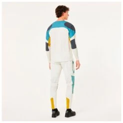 Oakley - Seeker Edge Pant - Cycling Bottoms -Bergfreunde oakley seeker edge pant cycling bottoms detail 5