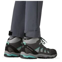 Patagonia - Women's Terravia Peak Pants - Walking Trousers -Bergfreunde patagonia womens terravia peak pants walking trousers bf detail 3