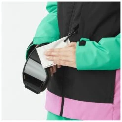 Picture - Women's Seakrest Jacket - Ski Jacket -Bergfreunde picture womens seakrest jacket ski jacket detail 10