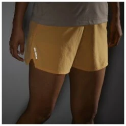 Salomon - Women's SHKout Core 4 - Running Shorts -Bergfreunde salomon womens shkout core 4 running shorts detail 7