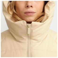 Selfhood - Women's Hip-length Puffer - Parka 18 Selfhood - Women's Hip-length Puffer - Parka -Bergfreunde selfhood womens hip length puffer parka detail 7